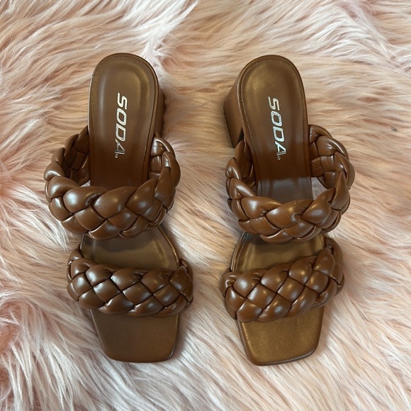 Soda Brown Square Toe Chunky Heel Braided Strap Heels NWOT - Picture 2 of 7